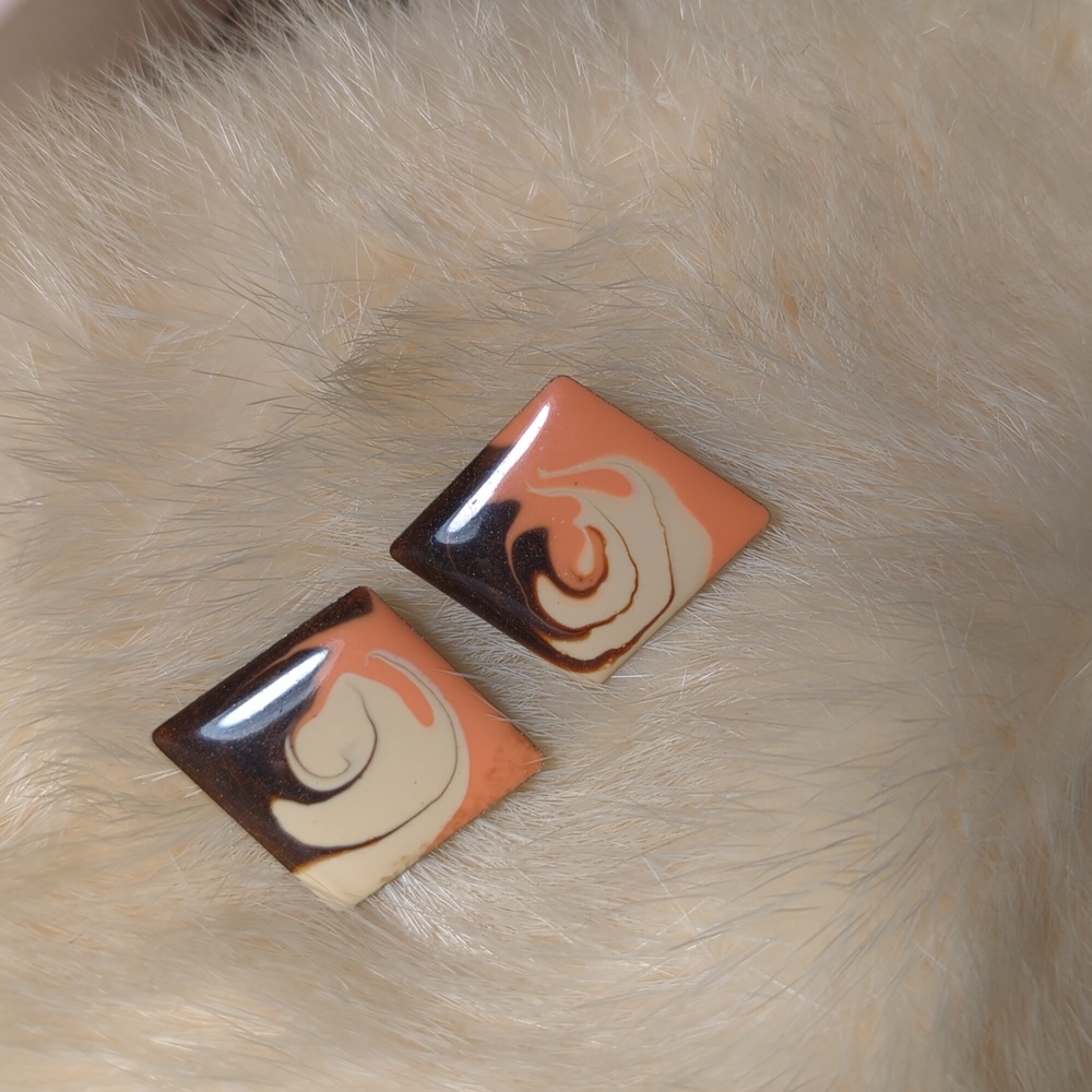 🤎 🧡 Vintage Enamel Swirl Earrings  brown cream peach pierced